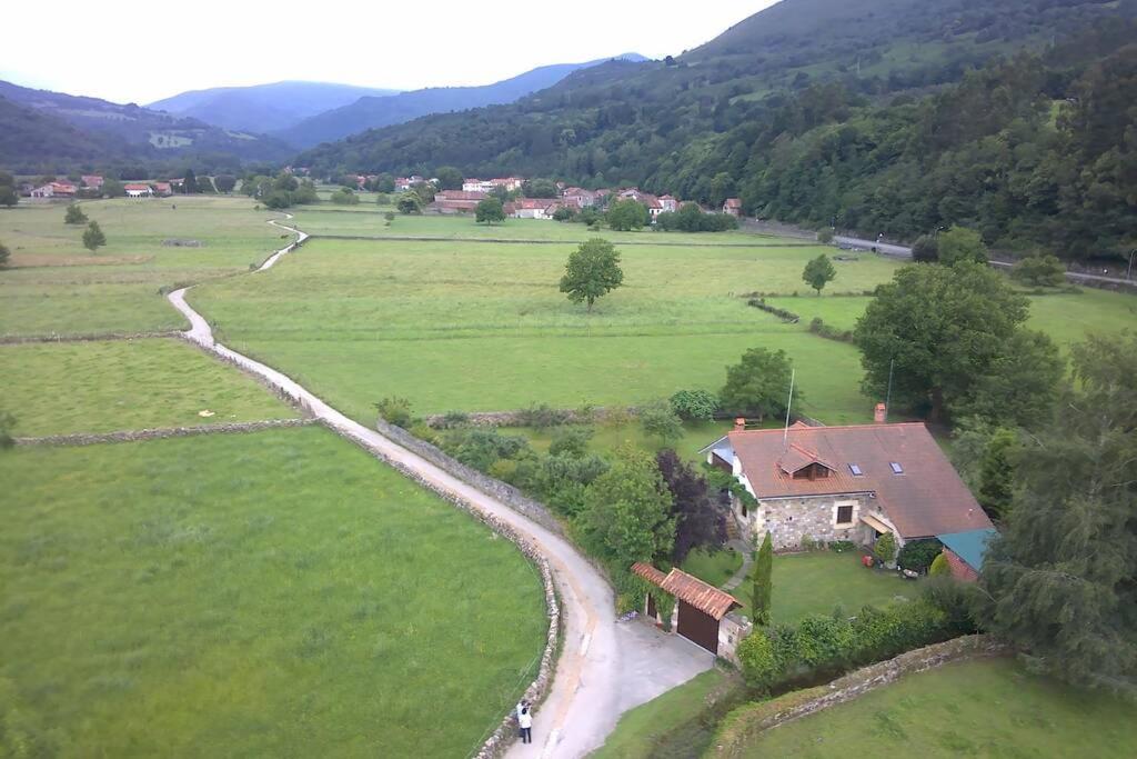 Casa Las Lindes Valle De Cabuerniga , Cantabria Exterior photo